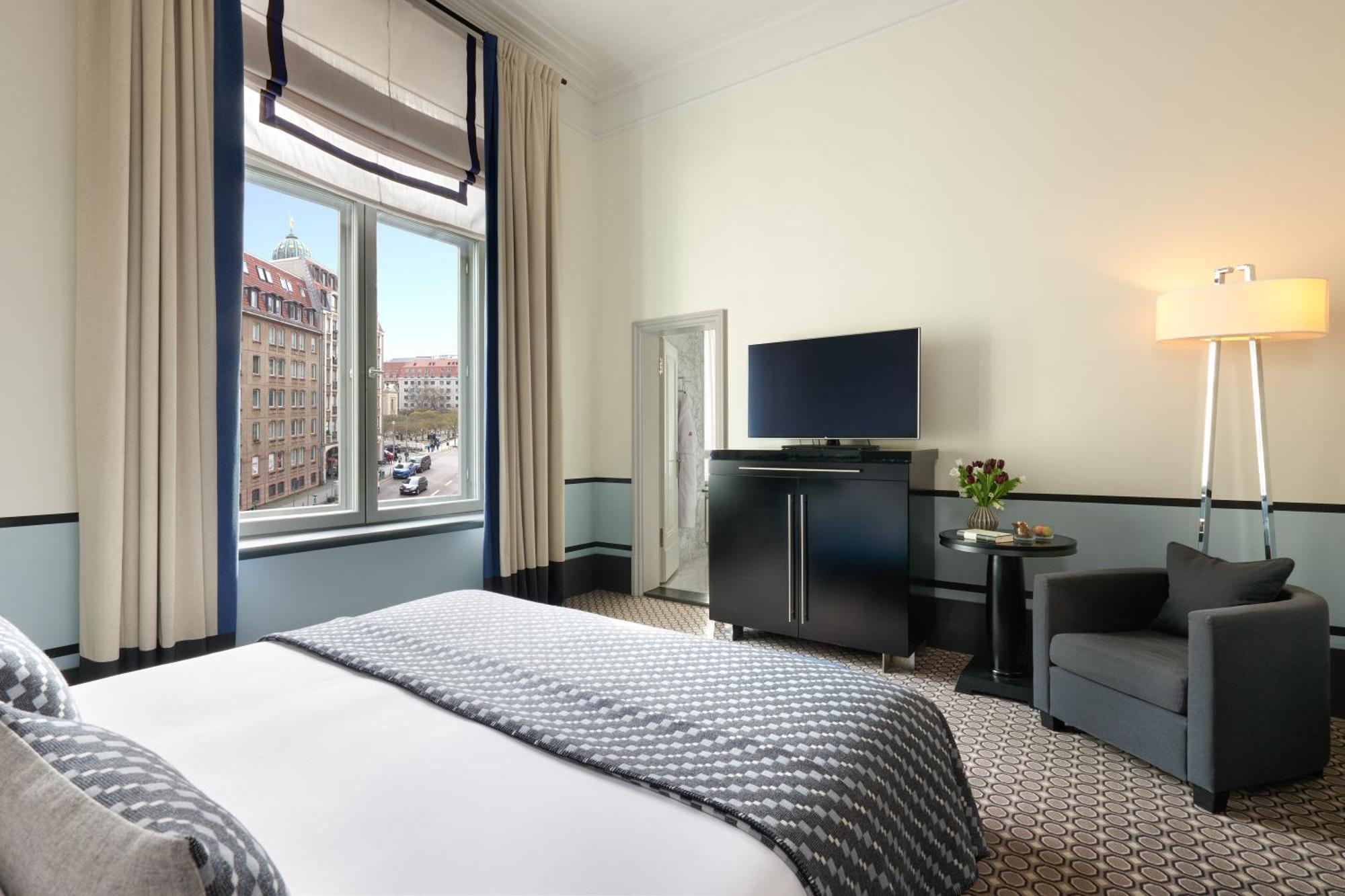 Rocco Forte Hotel De Rome Berlín Exterior foto
